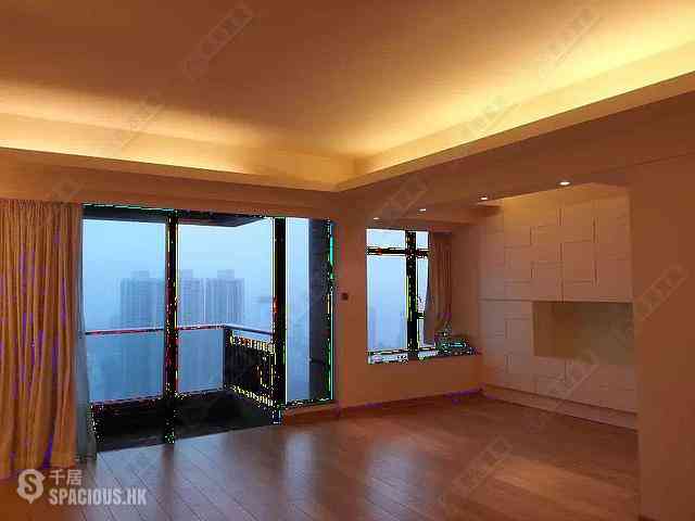 West Kowloon - The Arch 01