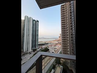 Tung Chung - Century Link Phase 1 Tower 6A 03