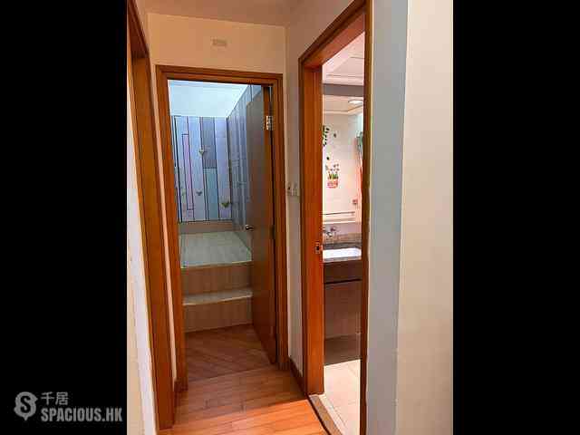 Tung Chung - Coastal Skyline Phase 4 Le Bleu Deux Block 2 02