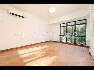 Pok Fu Lam - Pine Grove Block 4 10
