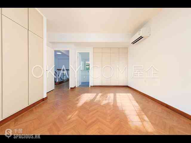 Pok Fu Lam - Pine Grove Block 4 11