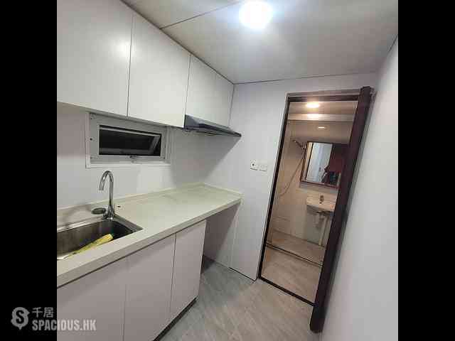Mong Kok - Yuen Fat Building 03