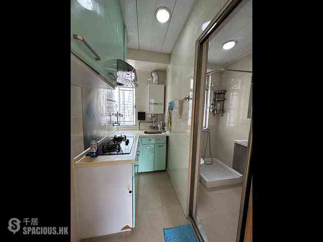 Shau Kei Wan - Ho King Building 04