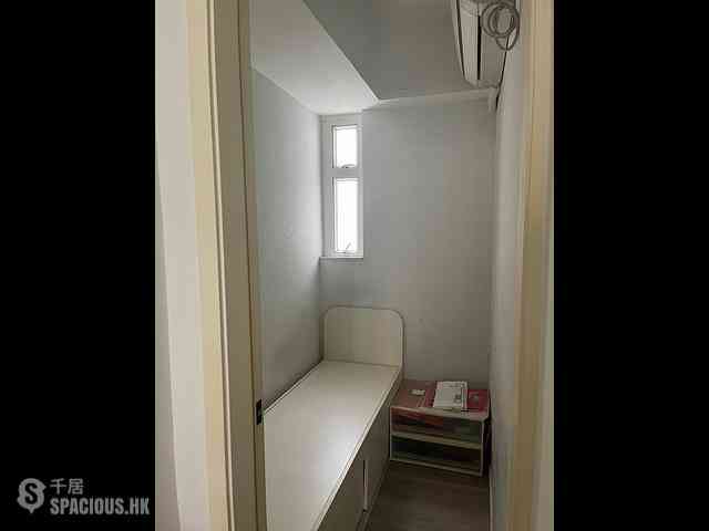 Wan Chai - Sun Tao Building 05