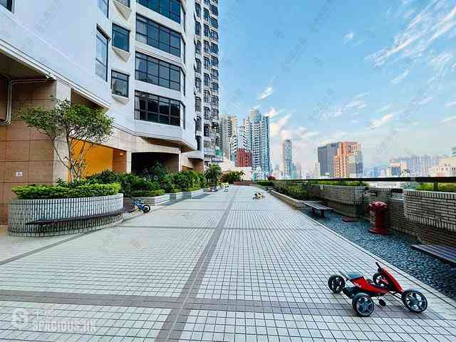 Mid Levels East - 82, Bamboo Grove 18
