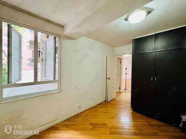 Wan Chai - Phoenix Court Block 3 12