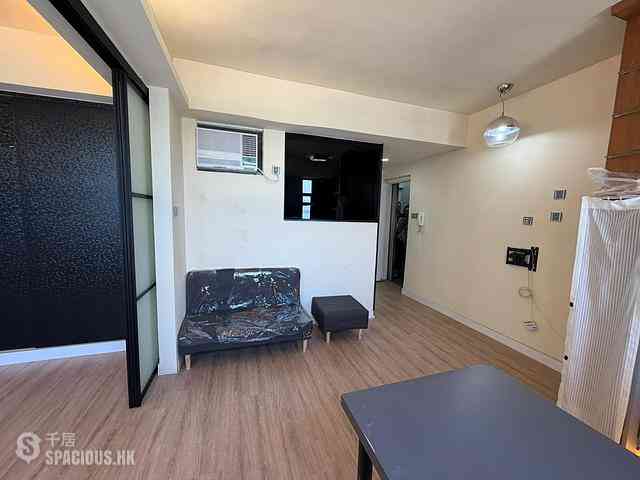 Sai Ying Pun - Hing Tai Building 09