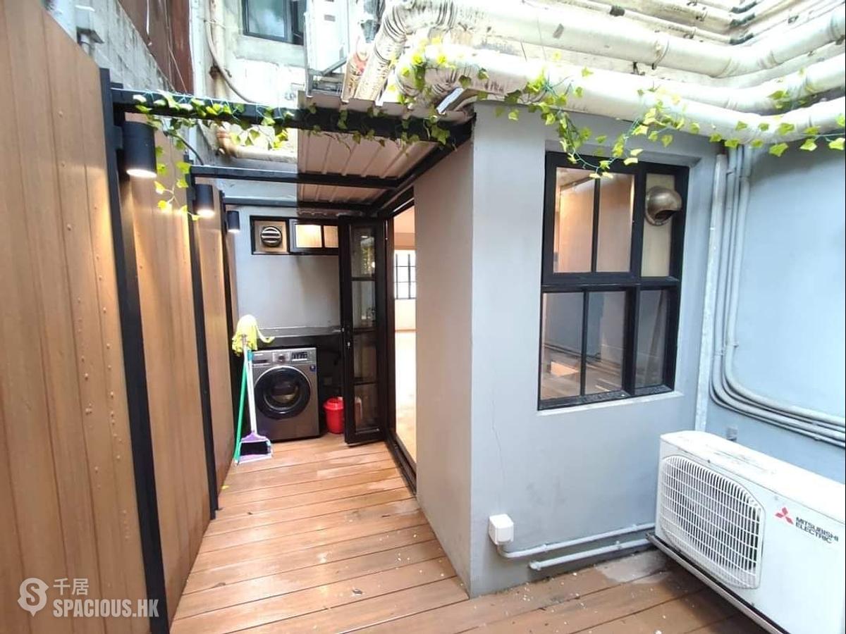 Sheung Wan - 256-258, Hollywood Road 01