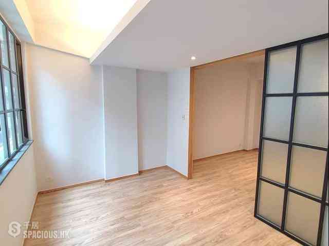 Sheung Wan - 256-258, Hollywood Road 06