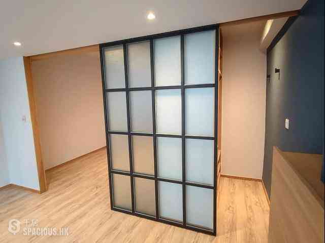 Sheung Wan - 256-258, Hollywood Road 08