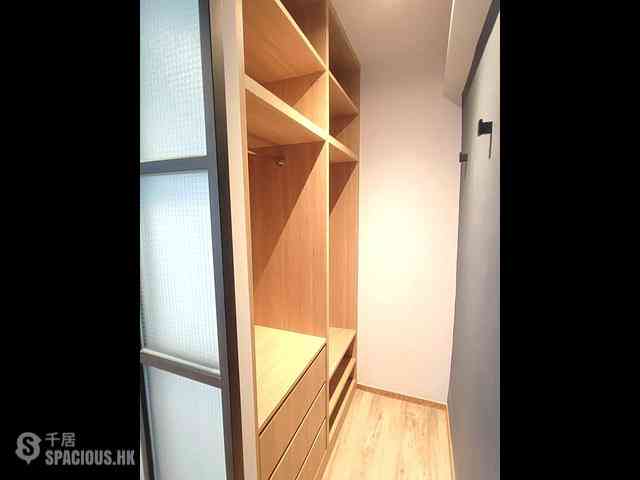 Sheung Wan - 256-258, Hollywood Road 09