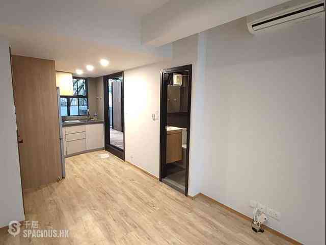 Sheung Wan - 256-258, Hollywood Road 10