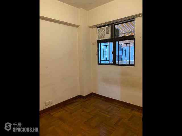 Sai Ying Pun - 49-49A, Bonham Road 05
