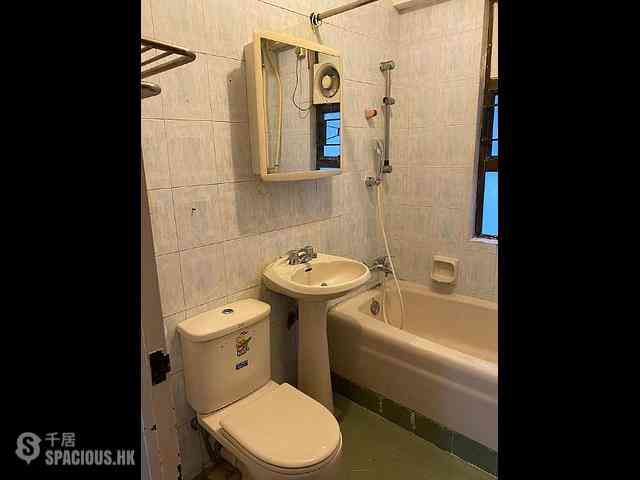 Sai Ying Pun - 49-49A, Bonham Road 08