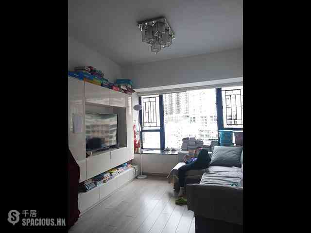 Fortress Hill - Le Sommet Block 2 01