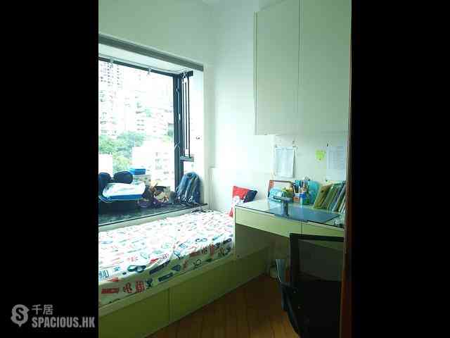 Fortress Hill - Le Sommet Block 2 04