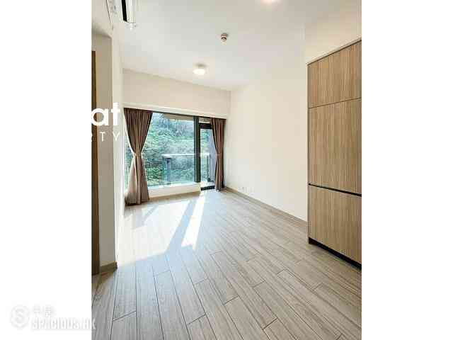 Quarry Bay - Novum East 01