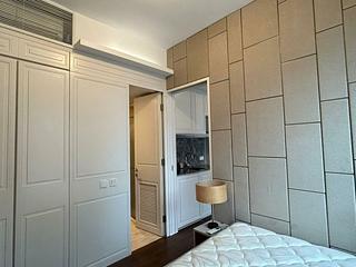 Shek Tong Tsui - One South Lane 03