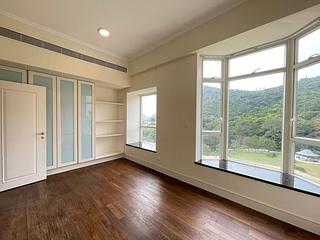 The Peak - The Mount Austin 21