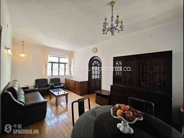 Stubbs Road - Miramar Villa 02