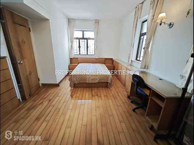 Stubbs Road - Miramar Villa 09