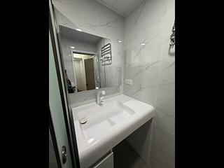 Mong Kok - Kin Wong Mansion Phase 2 04