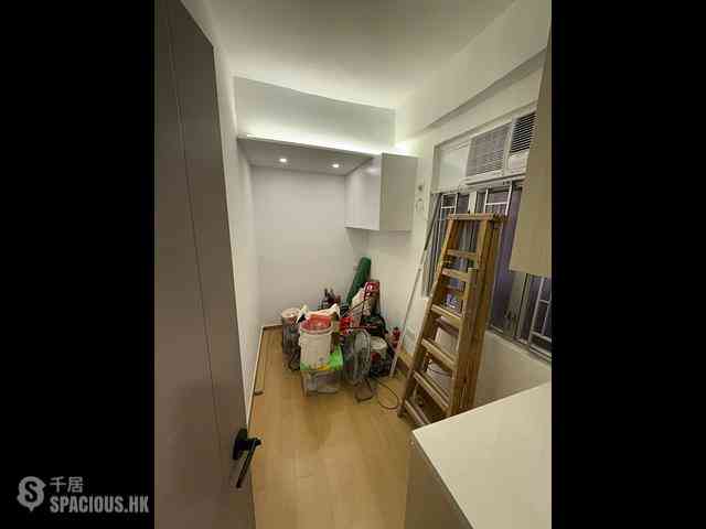 Mong Kok - Kin Wong Mansion Phase 2 05