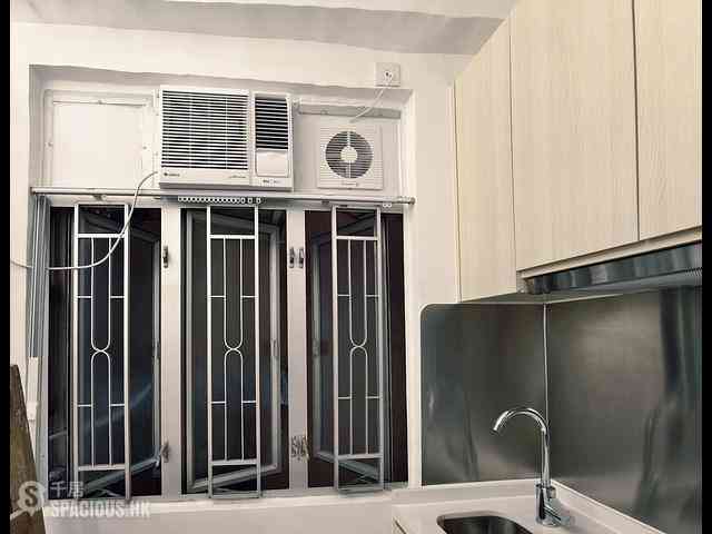 Mong Kok - Kin Wong Mansion Phase 2 10
