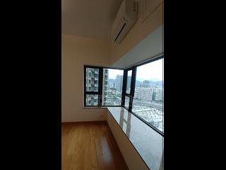 West Kowloon - The Arch Star Tower (Block 2) 08