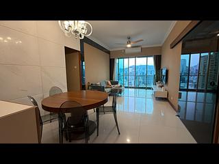 Yau Ma Tei - Parc Palais Block 9 03