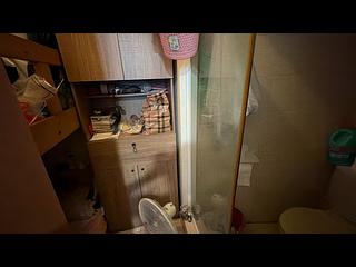Yau Ma Tei - Parc Palais Block 9 08