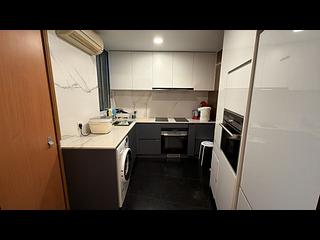 Yau Ma Tei - Parc Palais Block 9 09