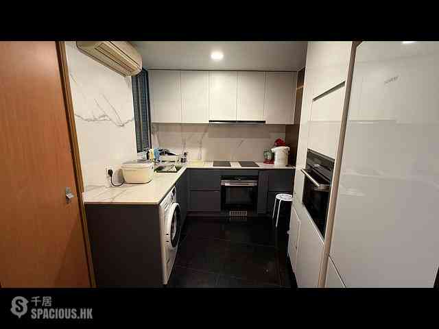 Yau Ma Tei - Parc Palais Block 9 09