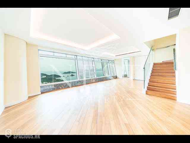 Repulse Bay - The Lily 01