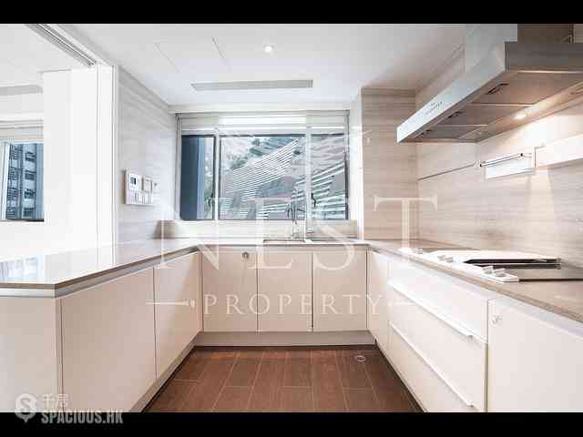 Repulse Bay - The Lily 16