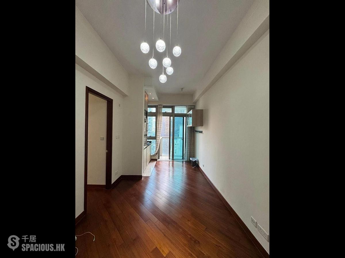 Wan Chai - The Avenue Phase 2 01