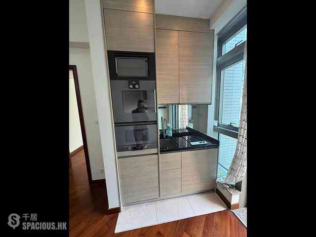 Wan Chai - The Avenue Phase 2 02