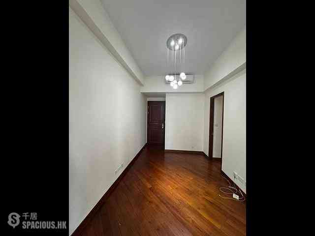 Wan Chai - The Avenue Phase 2 03