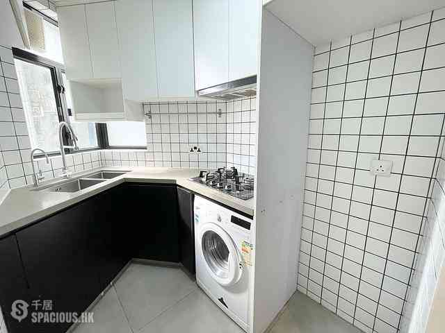 Tung Chung - Coastal Skyline Phase 1 Block 1 08