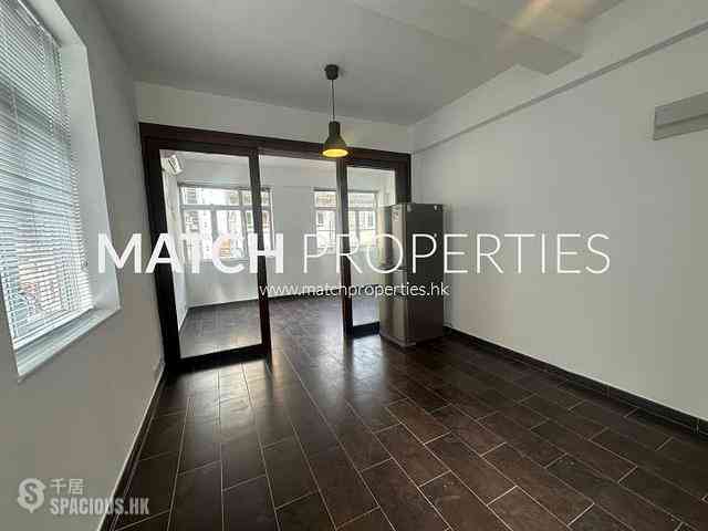 Central - 16, Gough Street 01