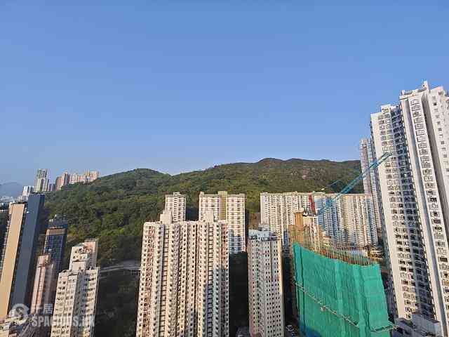 Tai Hang - Warrenwoods 01