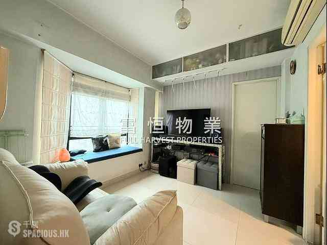 Hung Hom - Palatial Stand 02