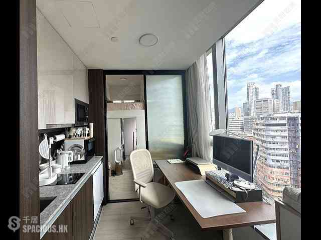 Tai Kok Tsui - L・Living 23 01