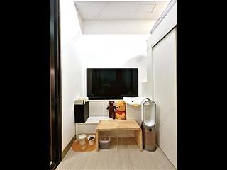 Tai Kok Tsui - L・Living 23 04