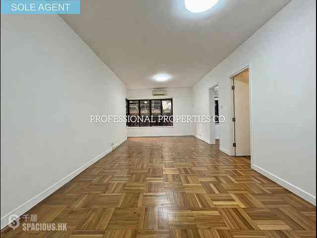 Mid Levels Central - Elegant Terrace 01