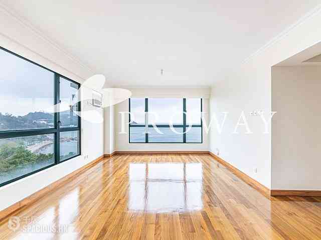 Stanley - Stanley Beach Villa 03