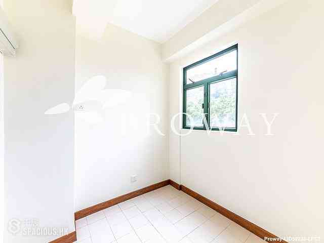 Stanley - Stanley Beach Villa 09