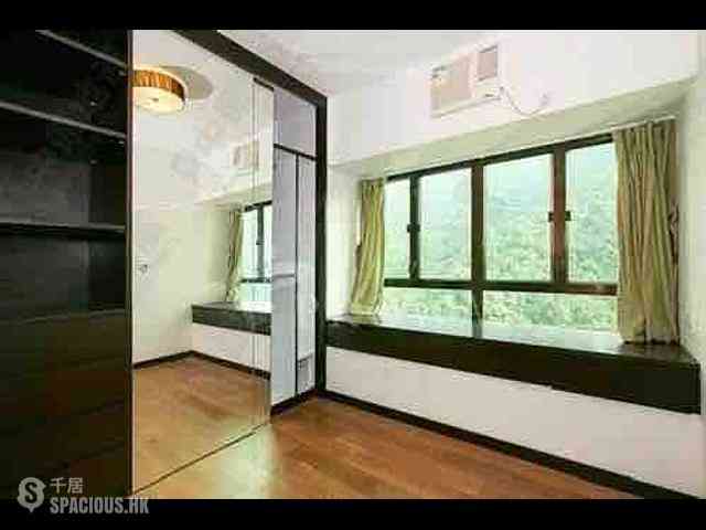 Kennedy Town - Serene Court 03