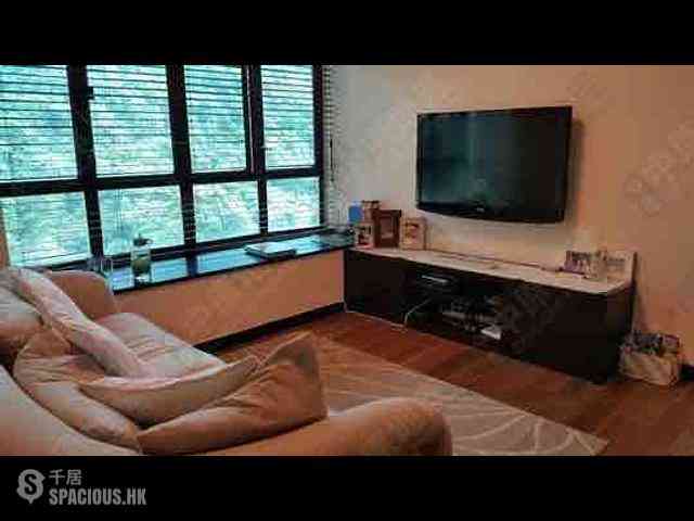 Kennedy Town - Serene Court 04
