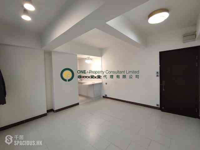 Sai Ying Pun - Tat Hing Building 02